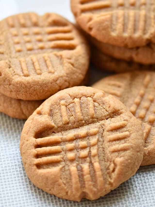 3 ingredients peanut butter cookies