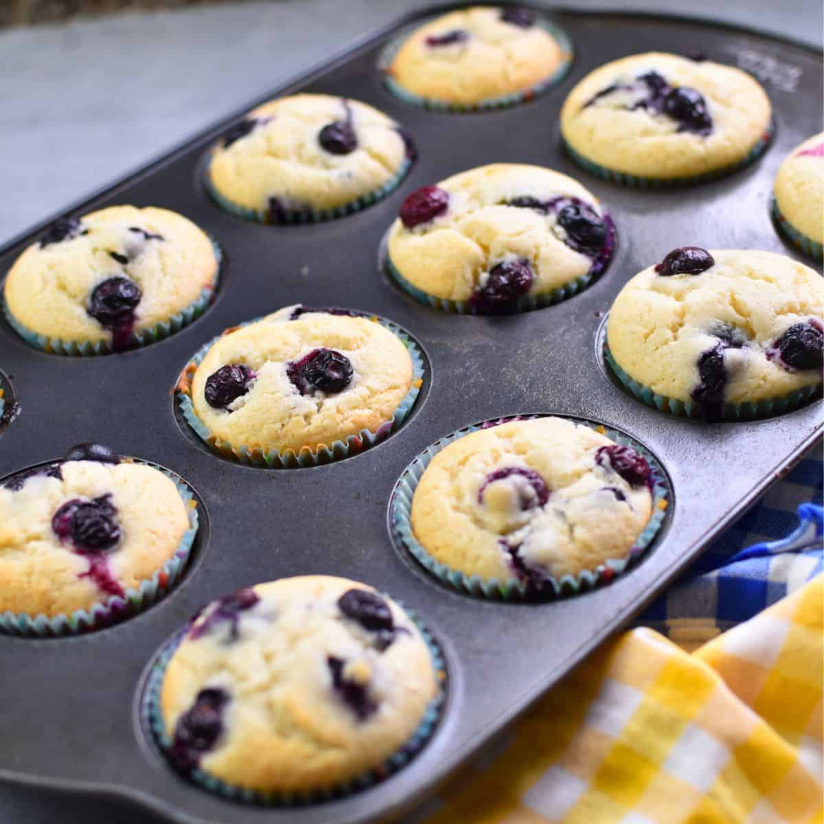 blueberry cream cheese muffins