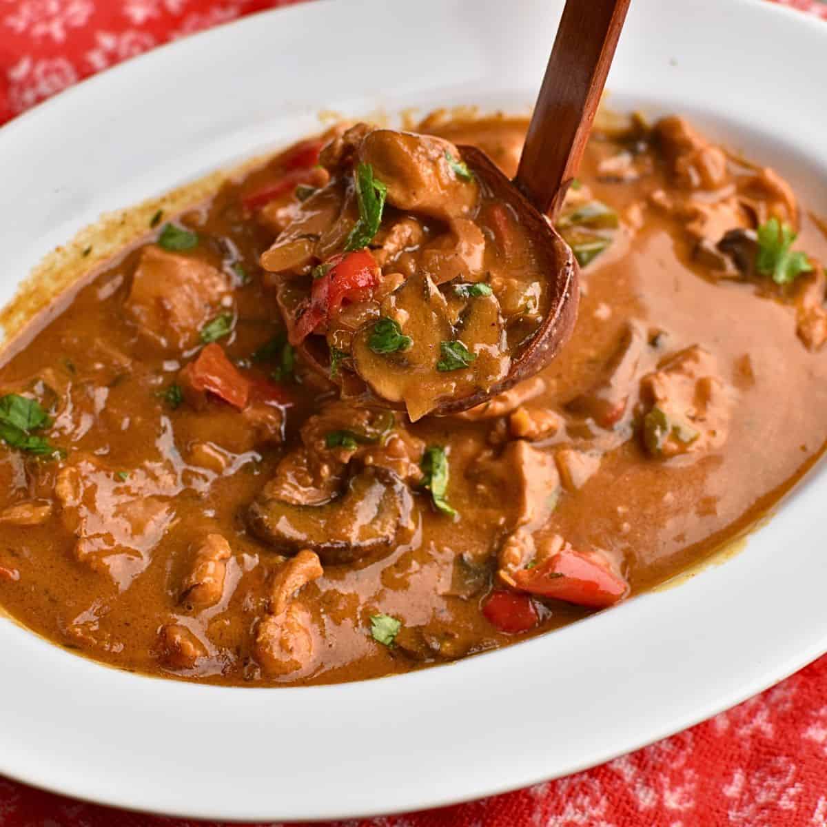 Boneless smothered chicken