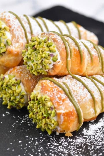 pistachio cream horns