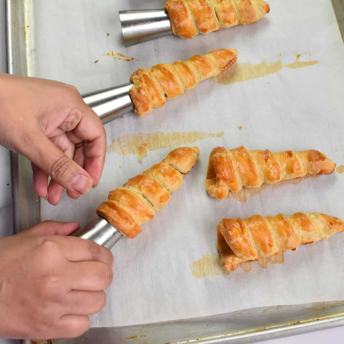 pistachio cream horns