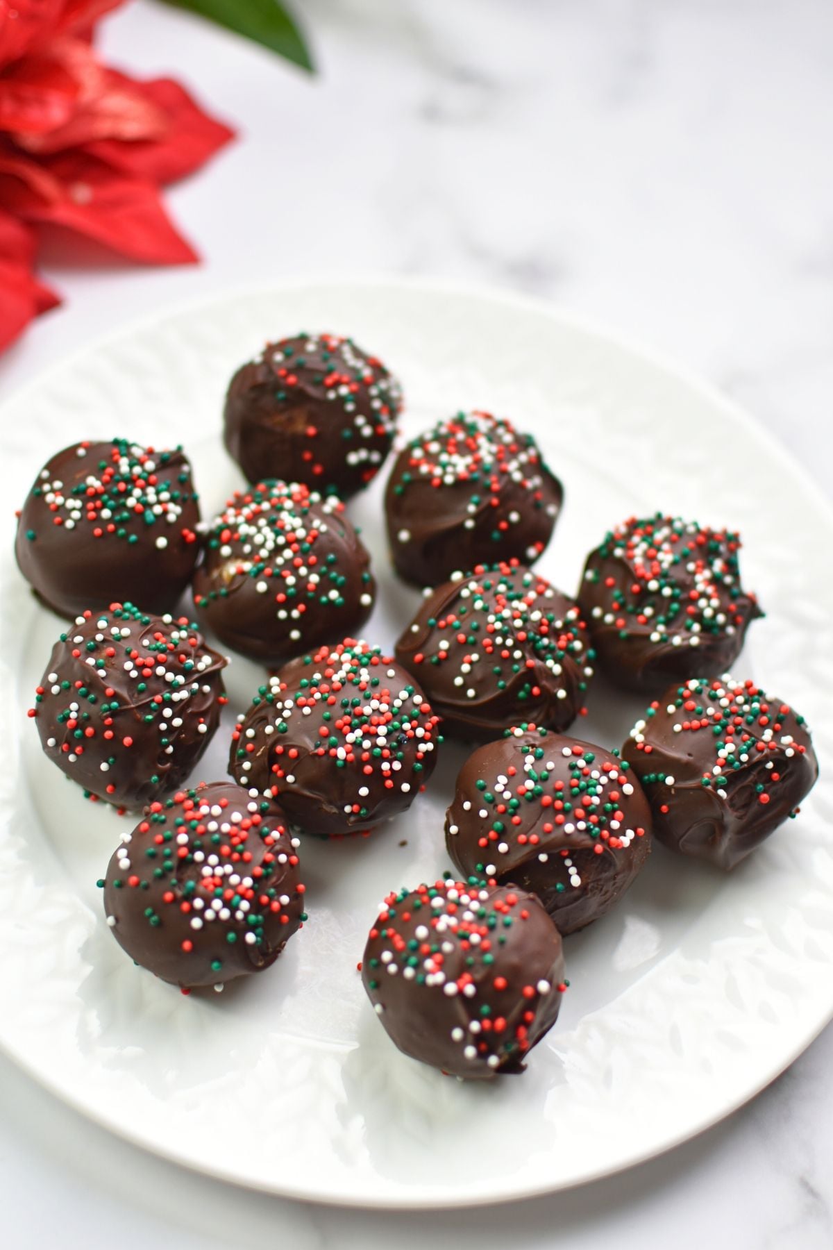 3 ingredients chocolate date truffles